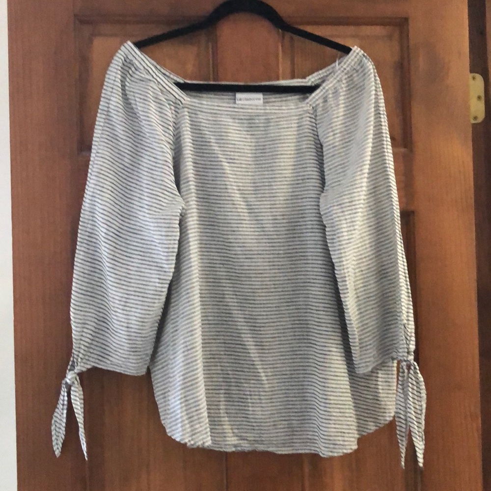 Liz Claiborne off the shoulder blouse